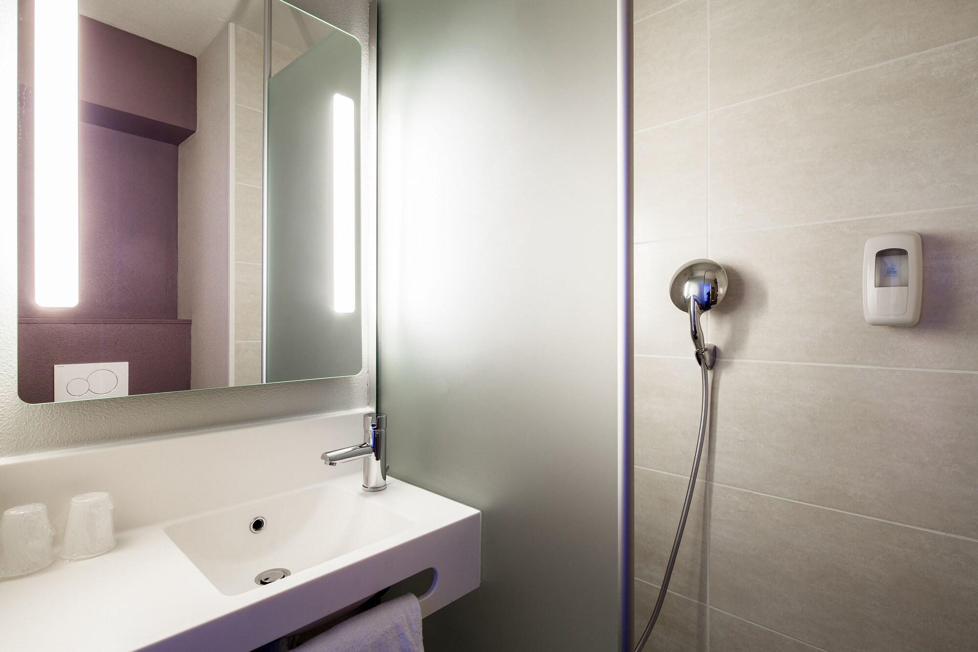 B&B Hotel Nantes Atlantis Le Zenith Saint-Herblain Exterior photo